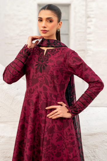Picture of EMBROIDERED LAWN USE-9271
