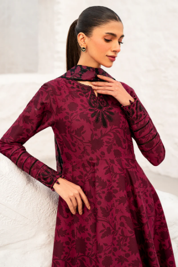 Picture of EMBROIDERED LAWN USE-9271