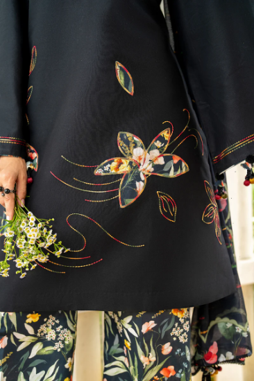 Picture of EMBROIDERED LAWN USE-9263